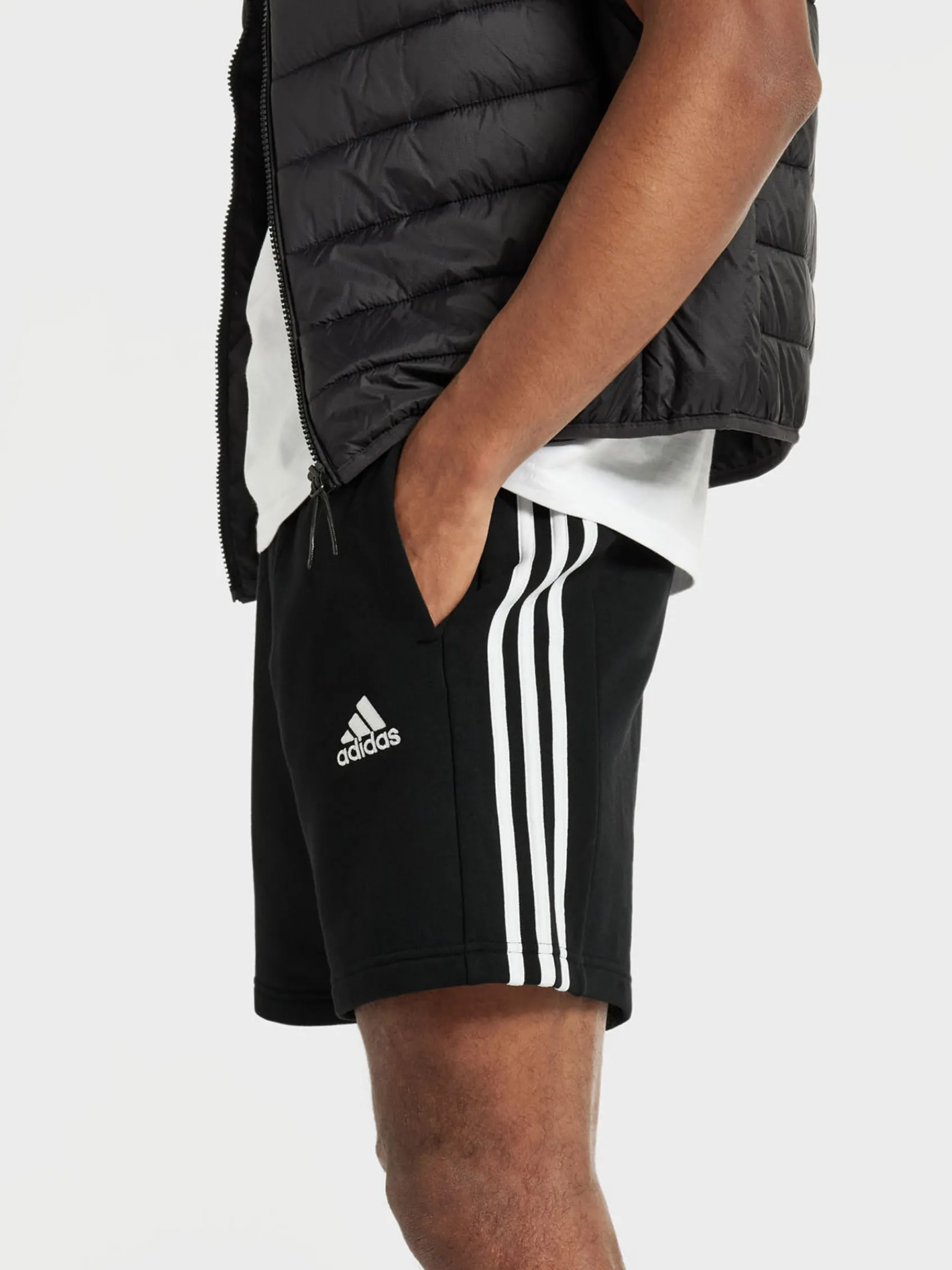 Herren adidas 3 Streifen Essentials Shorts