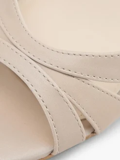 Damen Catwalk Pumps
